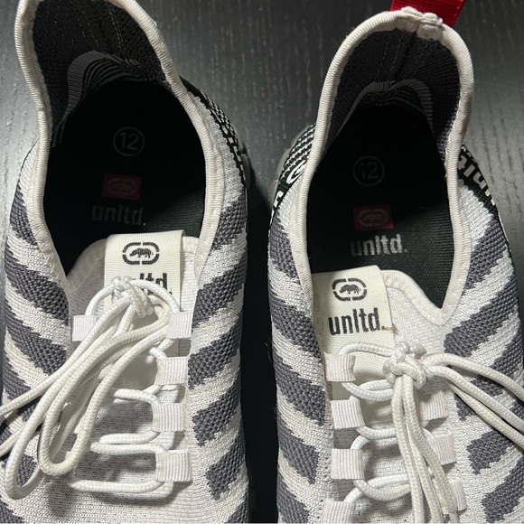 Unltd Men’s Size 12 Sneakers - Picture 3 of 4